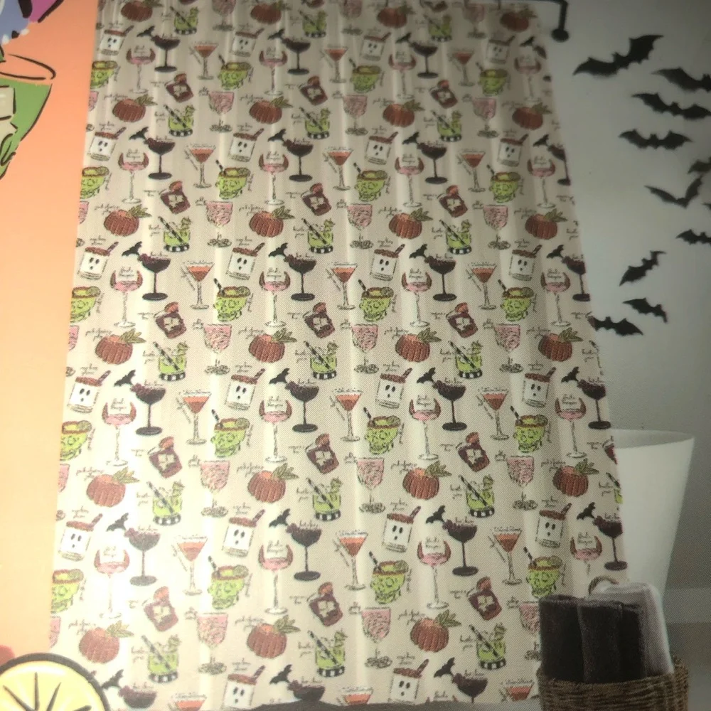 👻 Envogue Halloween Cocktail theme shower curtain - fabric